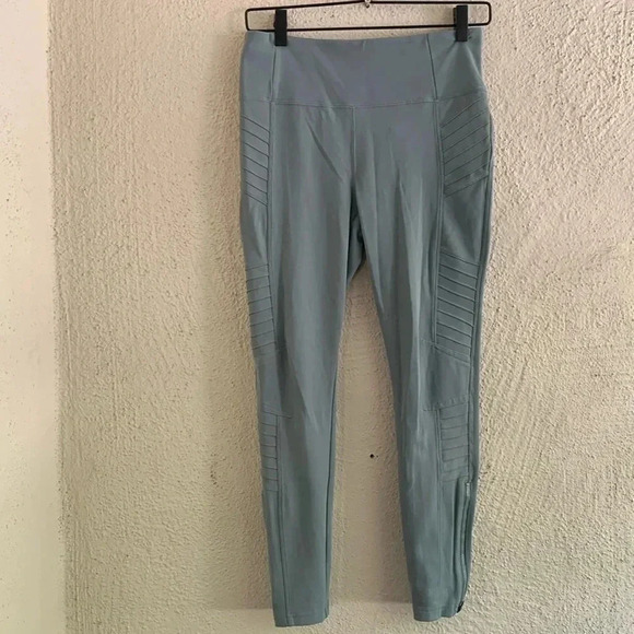 ATHLETA DELANCEY MOTO TIGHT LEGGINGS SIZE MP - Picture 2 of 10